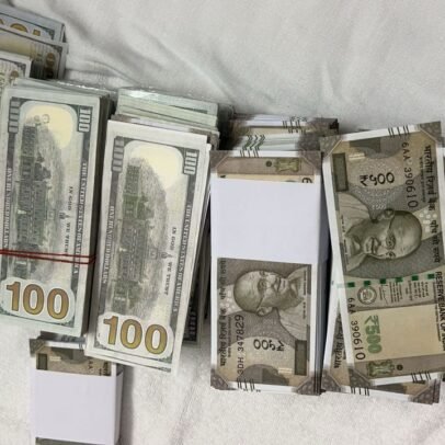 नकली भारतीय रुपया बिक्री के लिए उपलब्ध