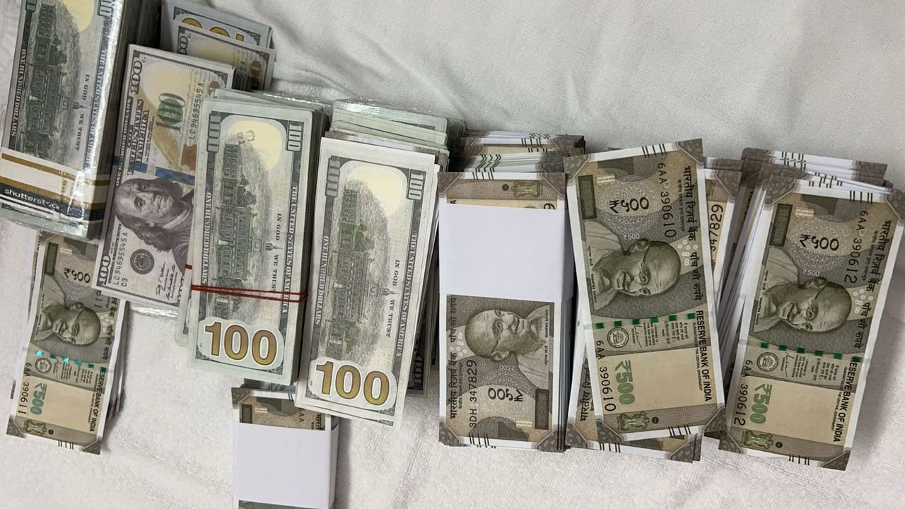 नकली भारतीय रुपया बिक्री के लिए उपलब्ध